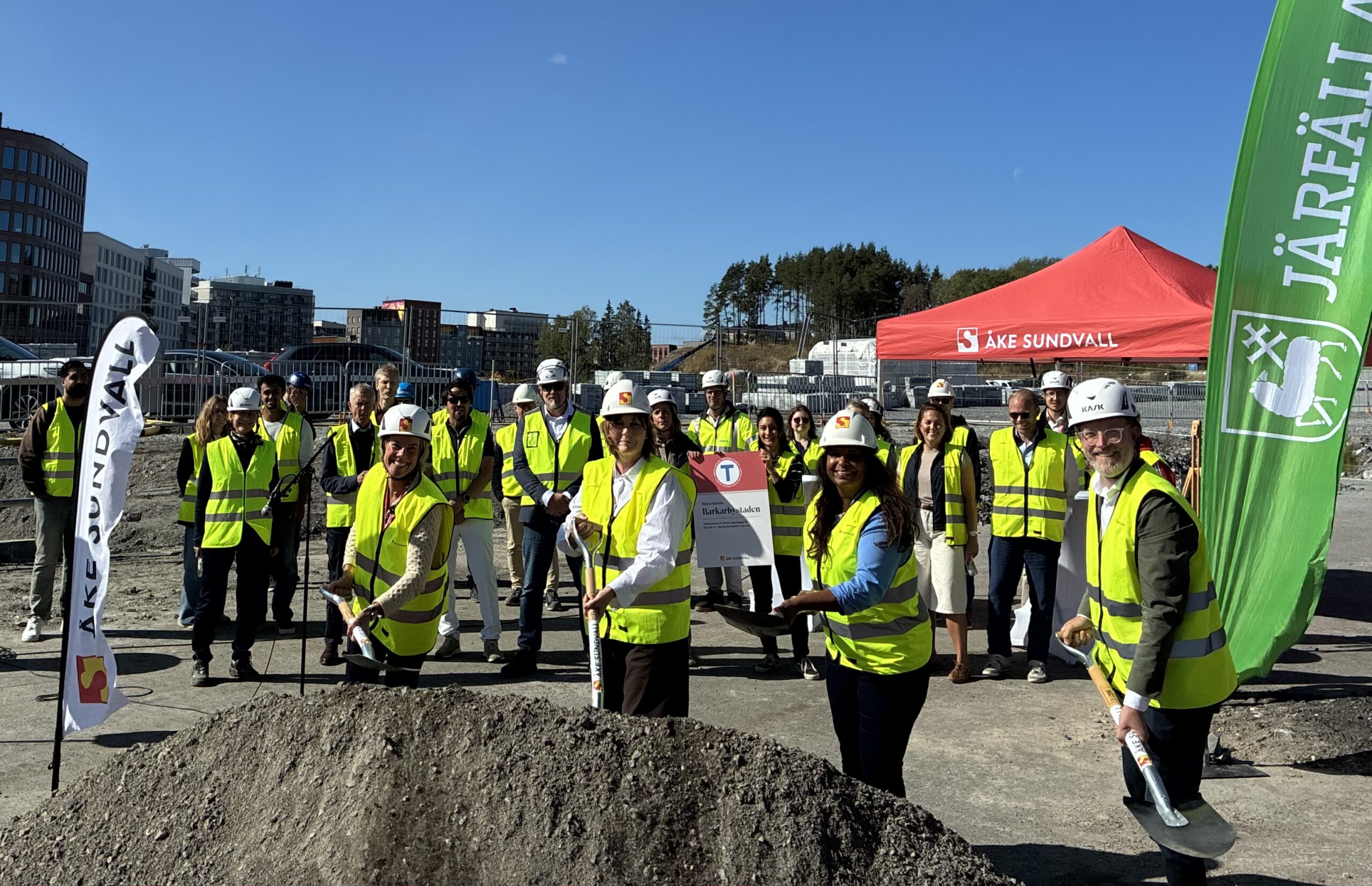 Byggstart för nytt kvarter vid tunnelbanan i Barkarbystaden
